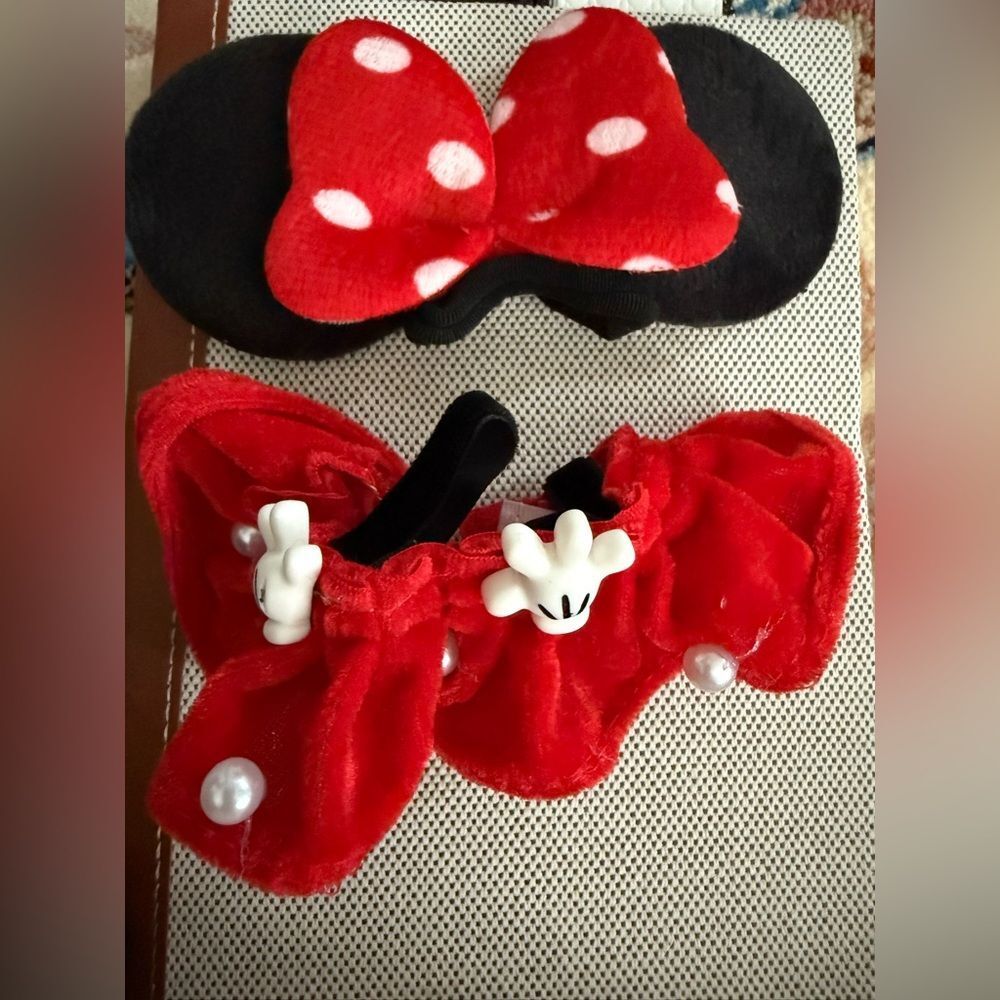 Brand new labubu Red and Black Minnie Mouse outfit Accessories
